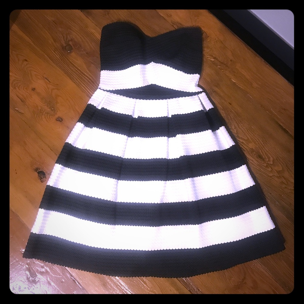 Strapless striped dress!